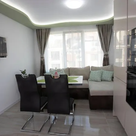 Apartment апартамент за гости ивви-2 Burgas